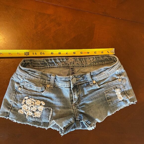 Almost Famous Womens Distressed Denim Shorts With Lace Patches - Size 1 - Picture 1 of 10